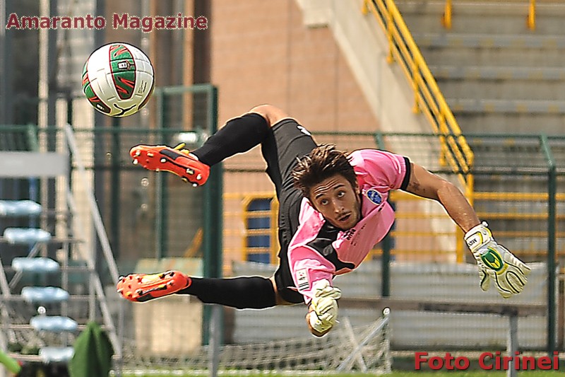 il portiere Cincilla in un volo plastico